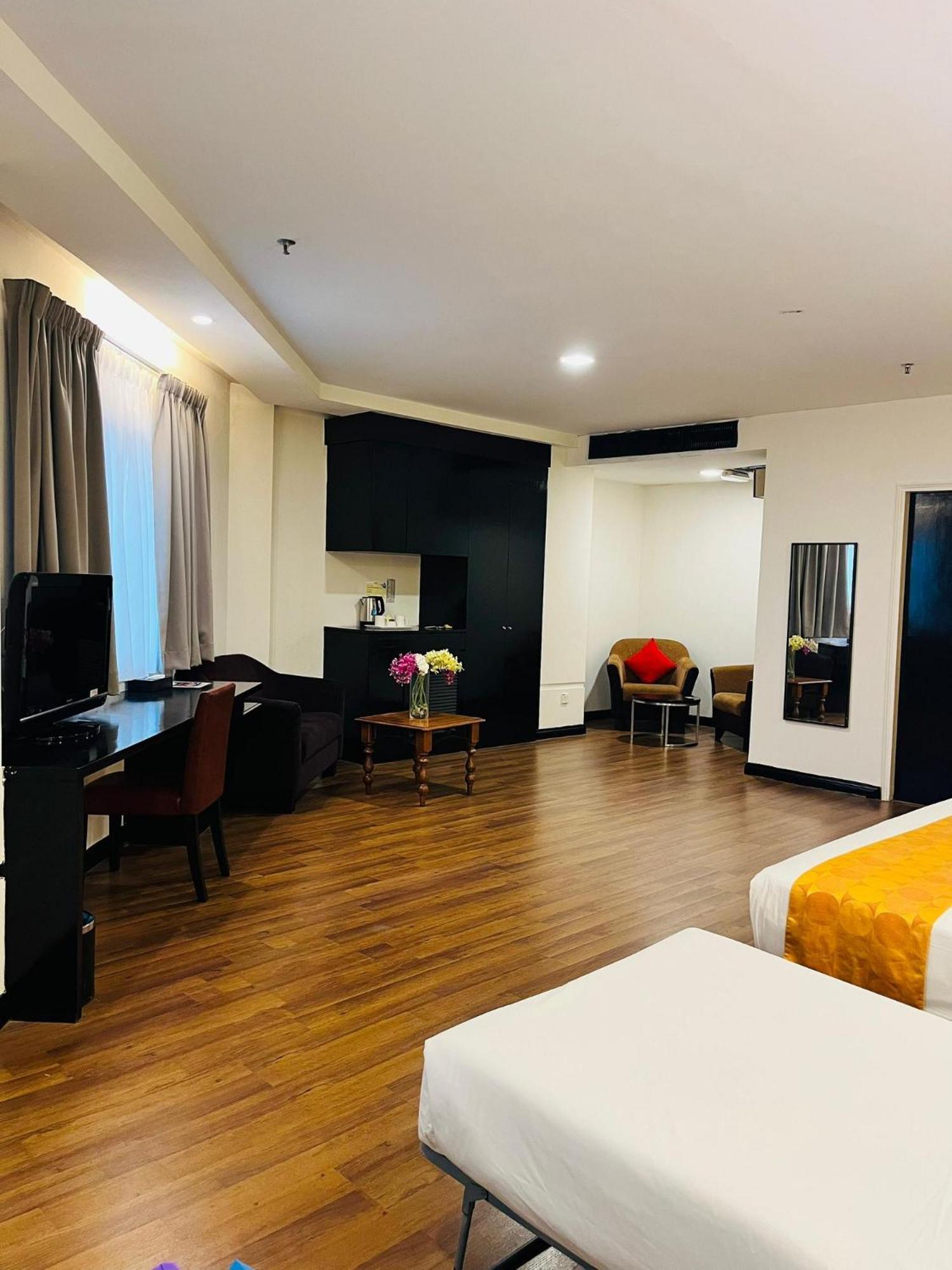 Hotel Sentral Riverview Melaka Экстерьер фото
